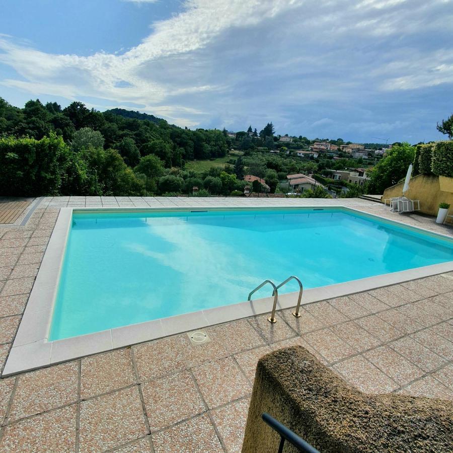 Appartamento Stropea Con Giardino Privato E Piscina Soiano Del Lago Bagian luar foto